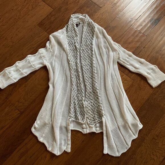White Open Crocheted Beads Cardigan Sweater - Picture 7 of 15